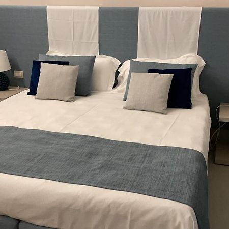 Hercules Suites Noto Eksteriør bilde