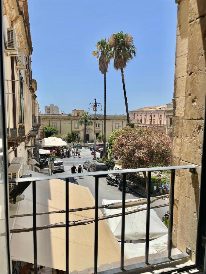 Hercules Suites Noto Eksteriør bilde