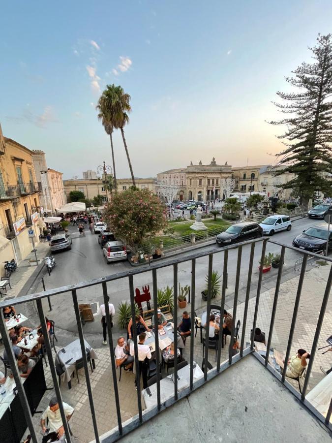 Hercules Suites Noto Eksteriør bilde
