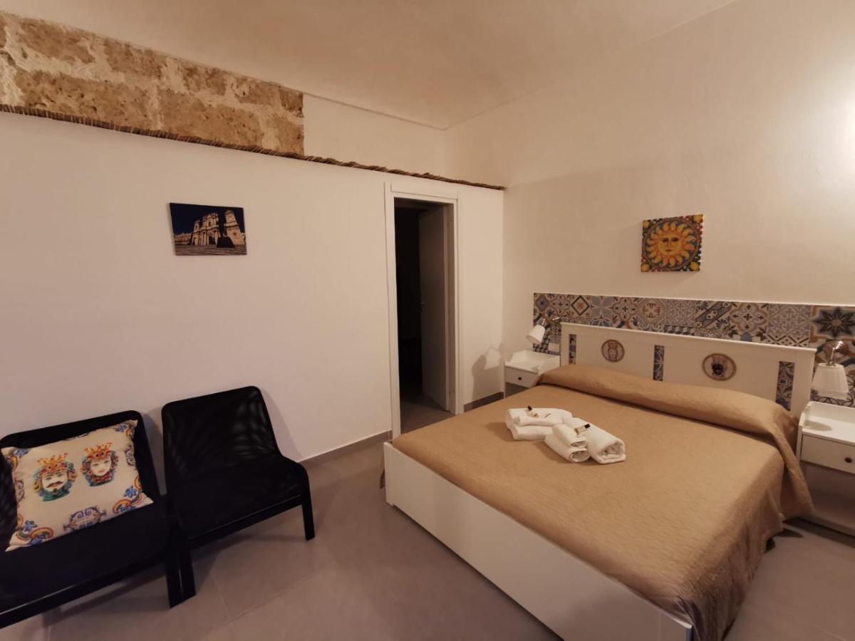 Hercules Suites Noto Eksteriør bilde